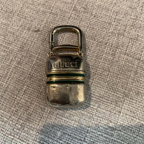 Authentic rare vintage keychain - Picture 1 of 4